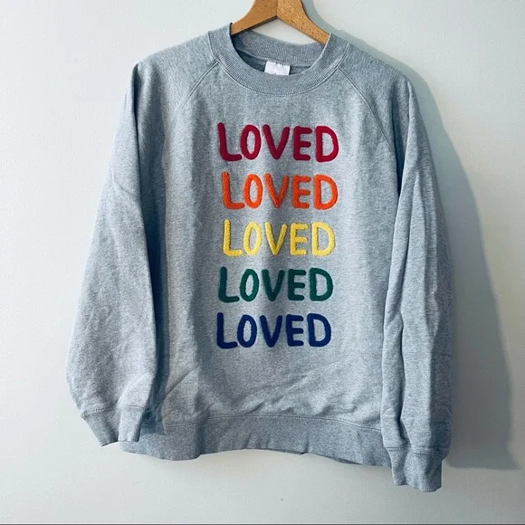 Hanna Andersson Gray Sweatshirt with Multicolor 'Loved' Design - Picture 2 of 4